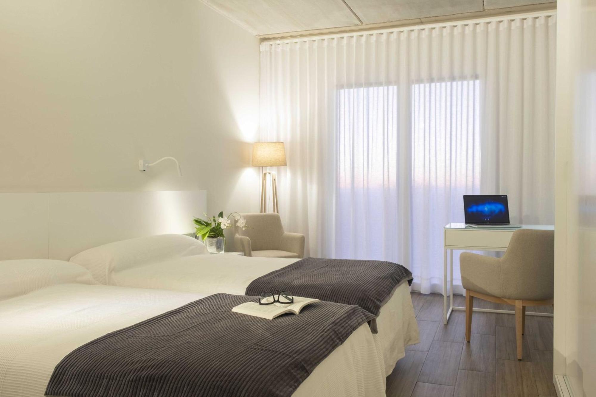 Hotel Campusphi Асебо Екстериор снимка